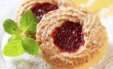 Raspberry and almond cookies