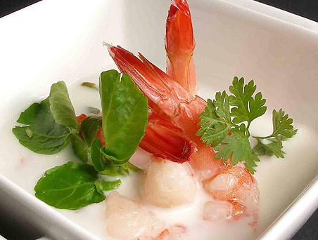 Coconut soup with shrimp