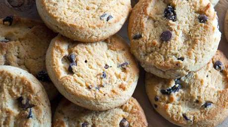 Coconut cookies with chocolate