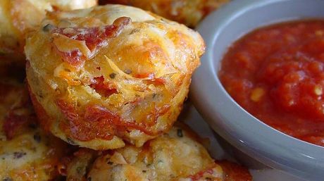 Mini pizza muffins