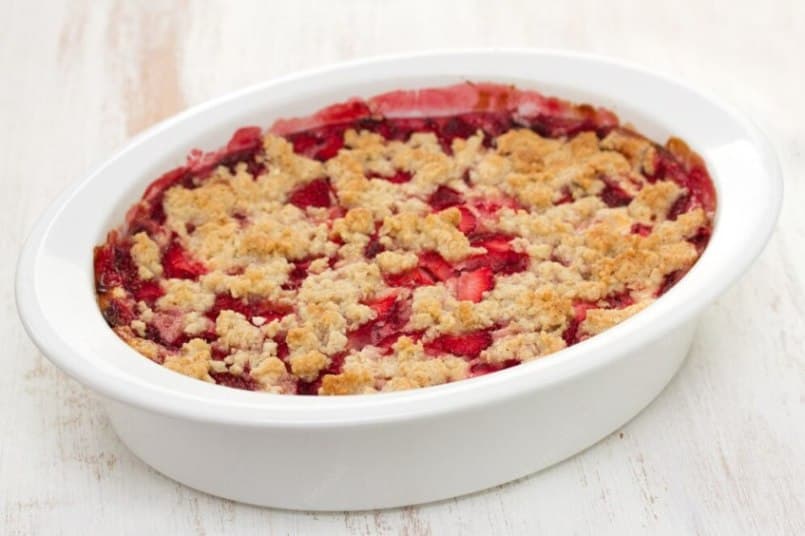 crumble and roasted strawberry